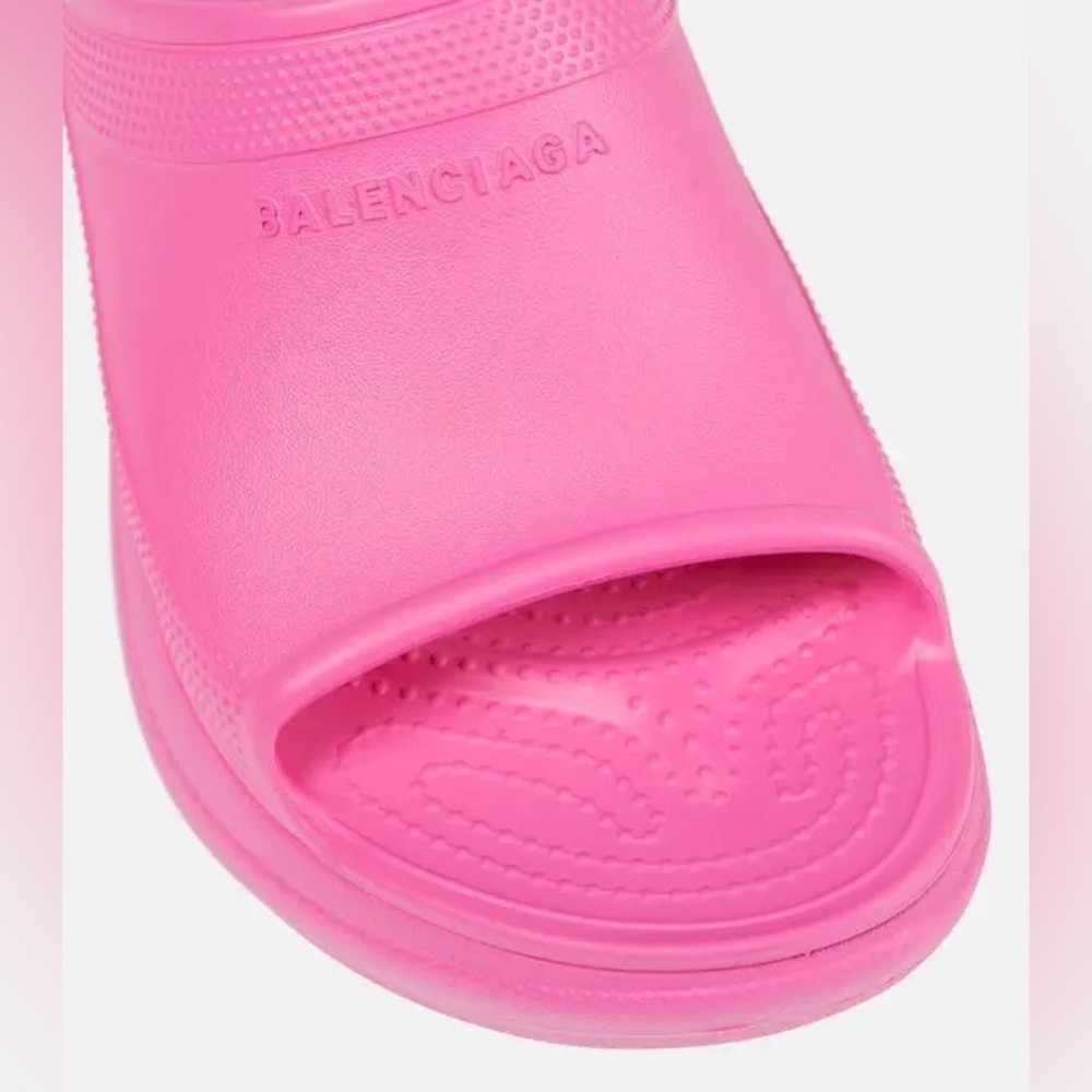 BALENCIAGA 
Pool Crocs™ Rubber Mules - Picture 2 of 7